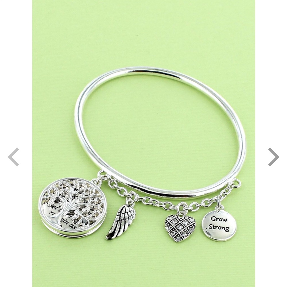 🌼 SALE 🌼 .......... TREE OF LIFE BANGLE